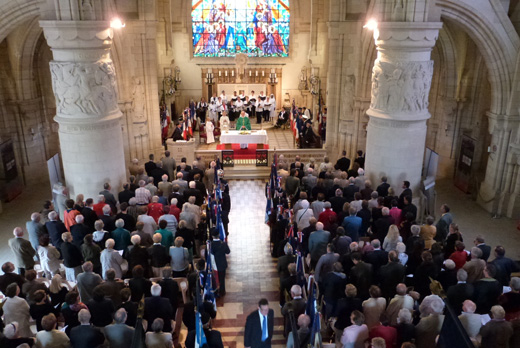 Messe du Souvenir, célébrée par le père Joël MORLET